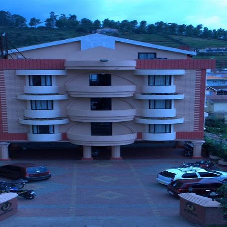 Hotel Blue Bird Ooty Exterior foto