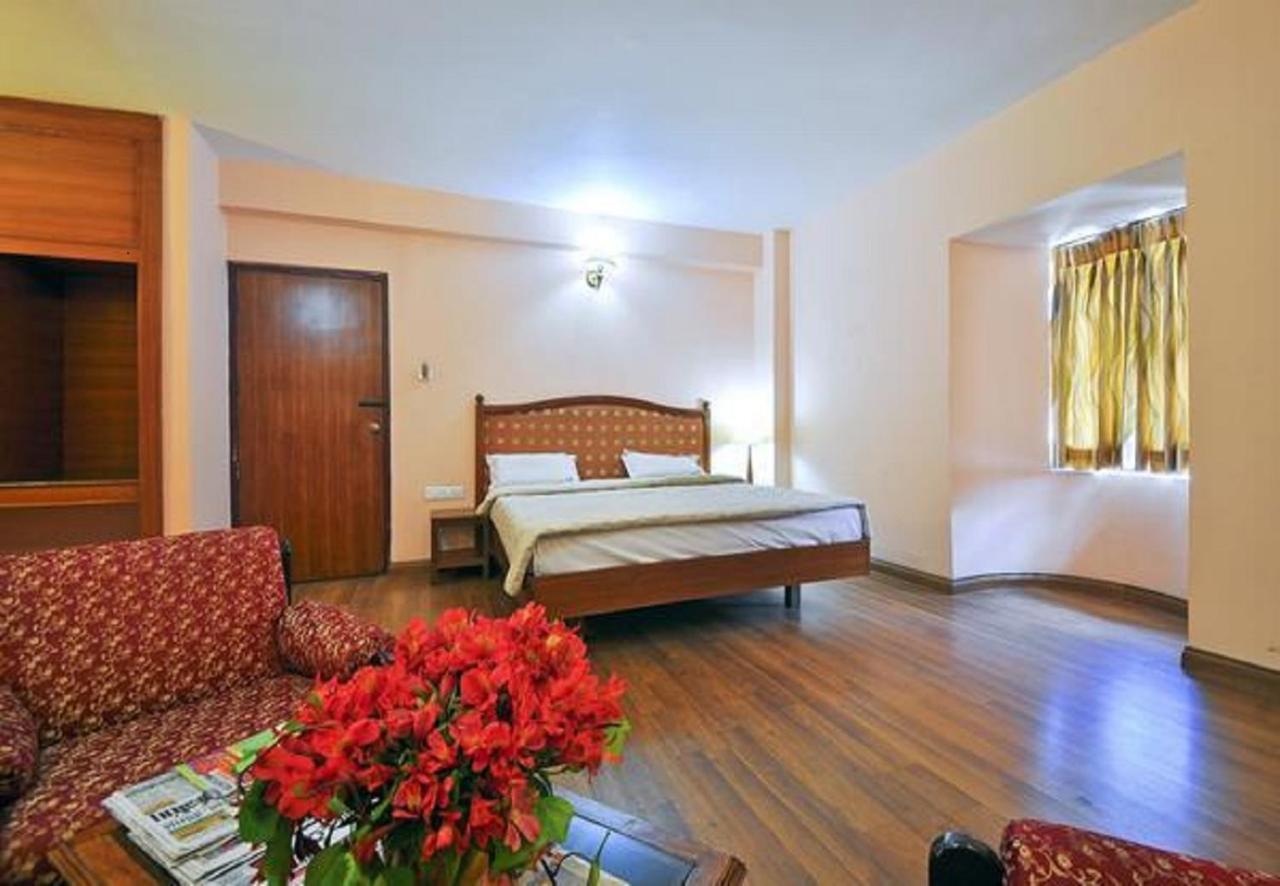 Hotel Blue Bird Ooty Exterior foto