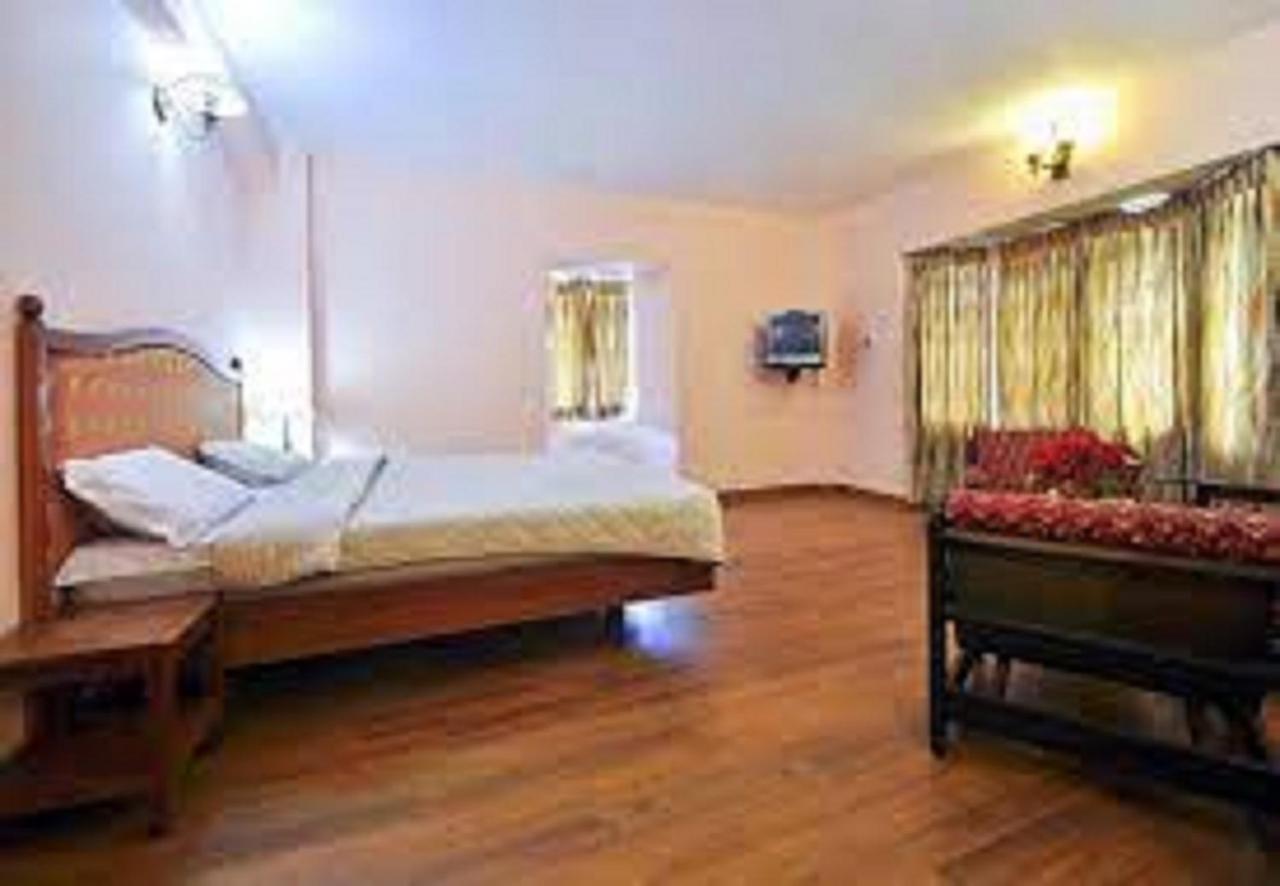 Hotel Blue Bird Ooty Exterior foto