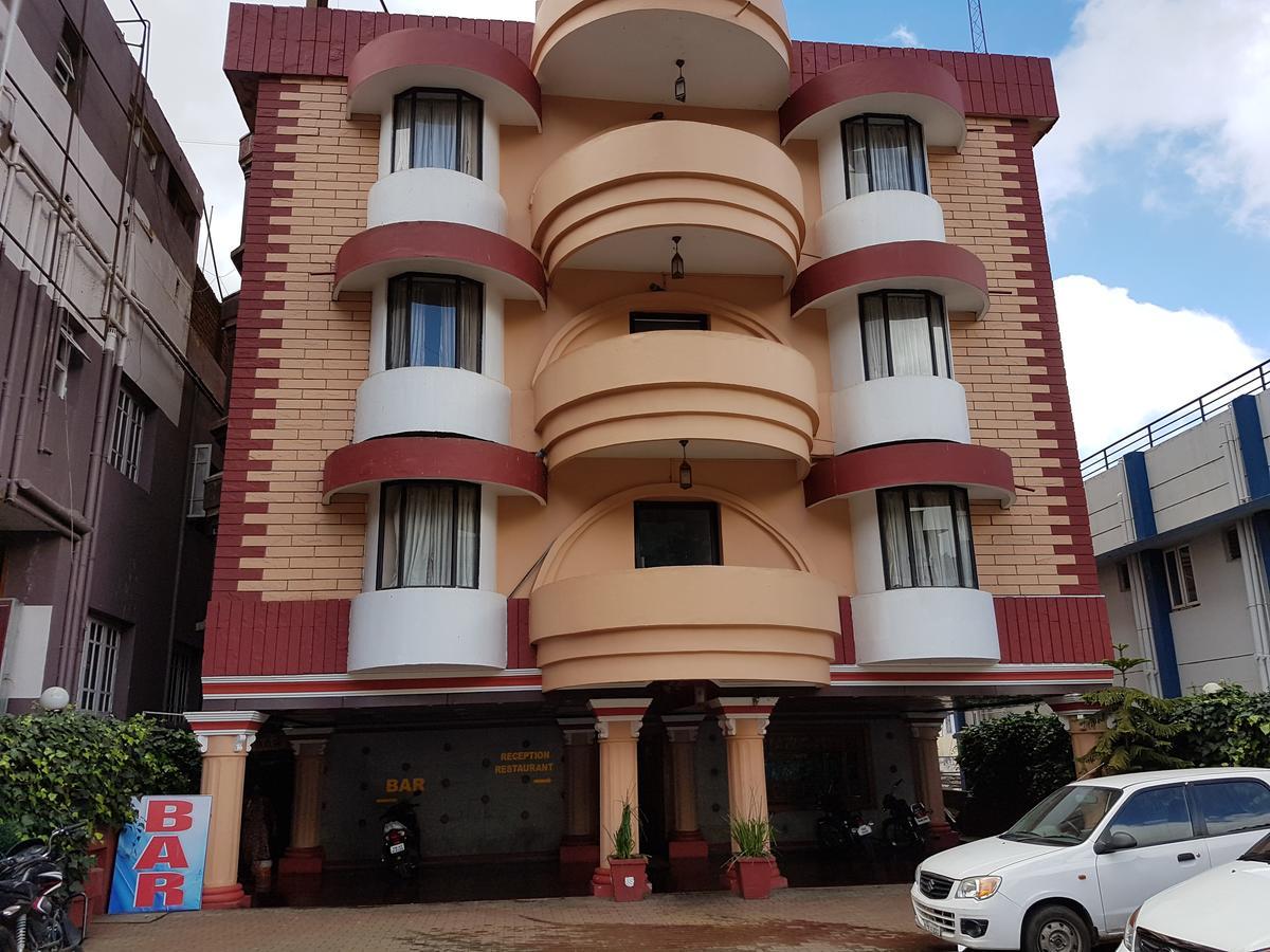 Hotel Blue Bird Ooty Exterior foto